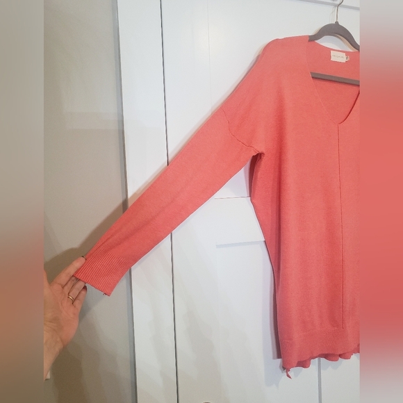 Dreamers Oversized Coral V Neck Sweater Size Medium/Large Soft Comfy - Picture 4 of 12